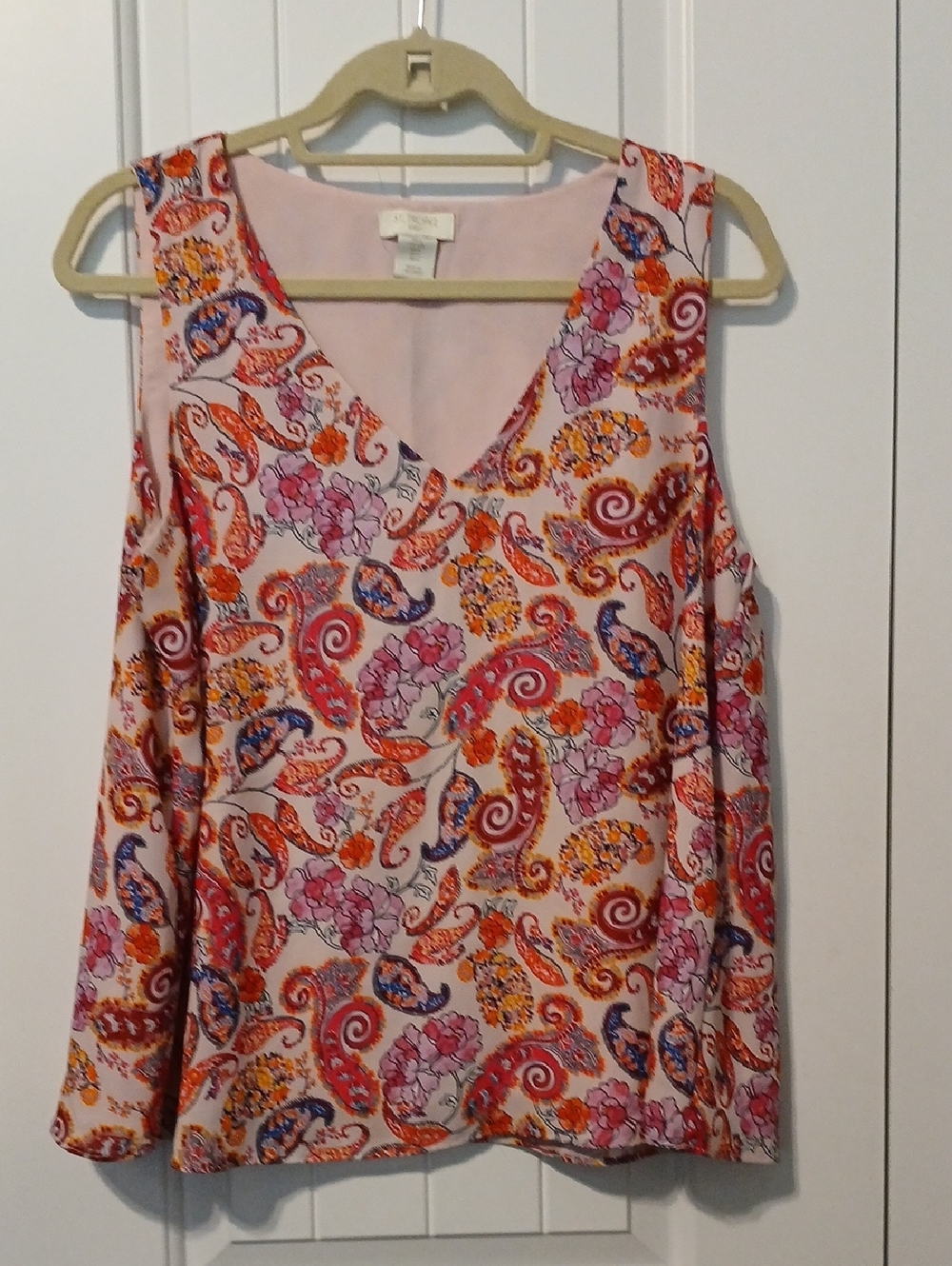 St. Tropez Pink Paisley V-Neck Sleeveless Tank